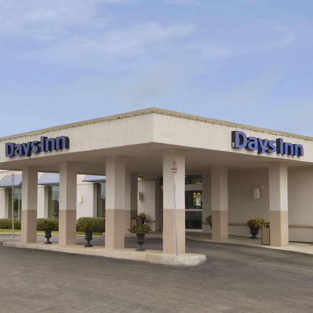 Days Inn By Wyndham Londres Exterior foto