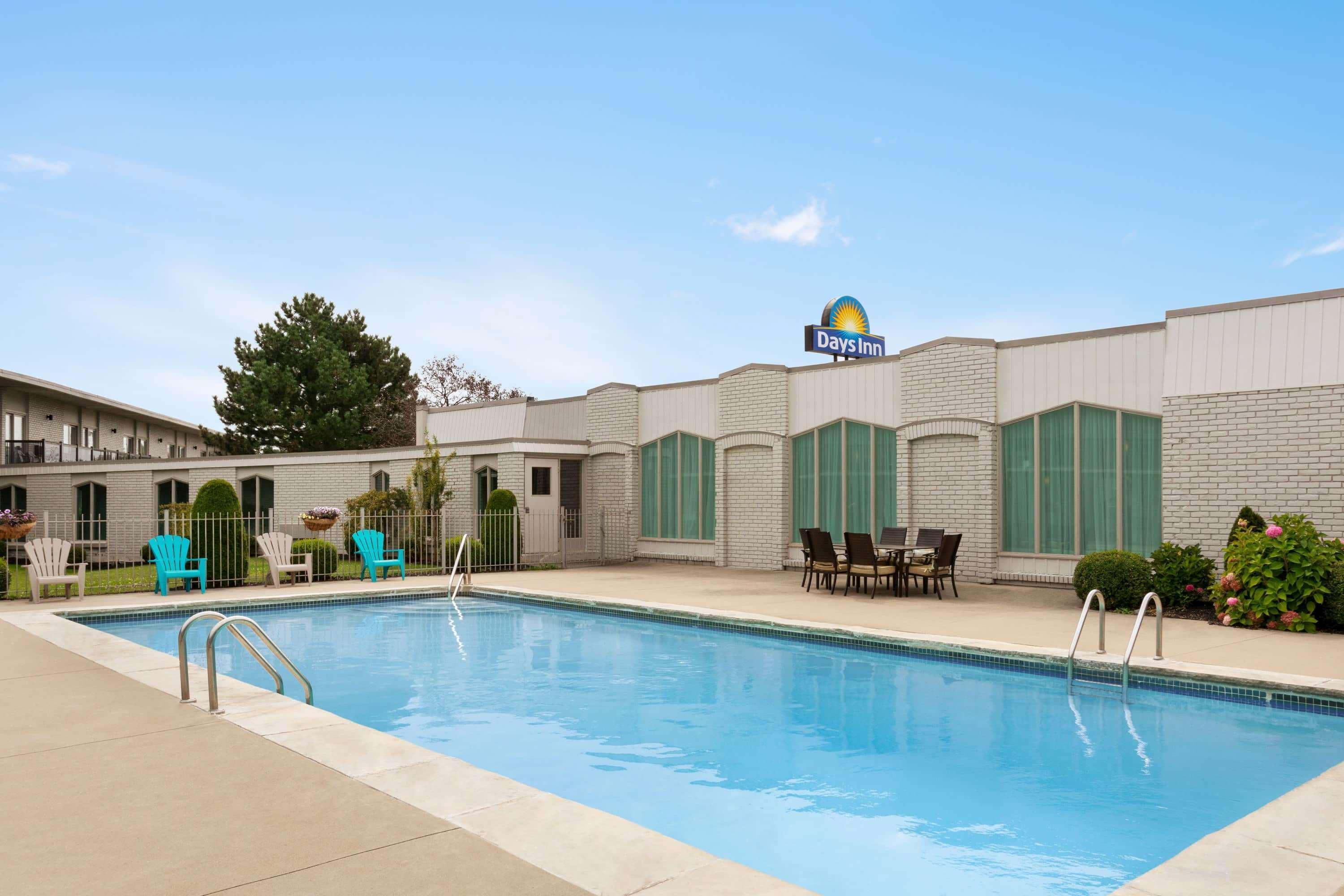 Days Inn By Wyndham Londres Exterior foto