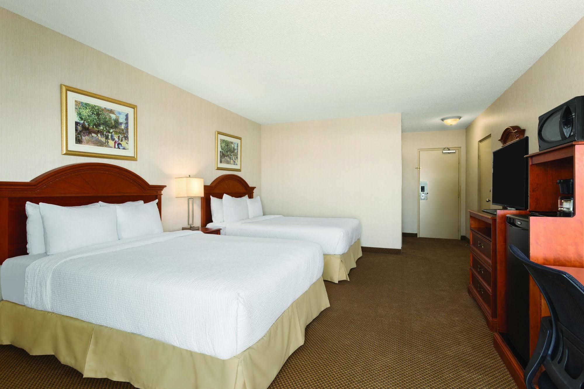 Days Inn By Wyndham Londres Exterior foto